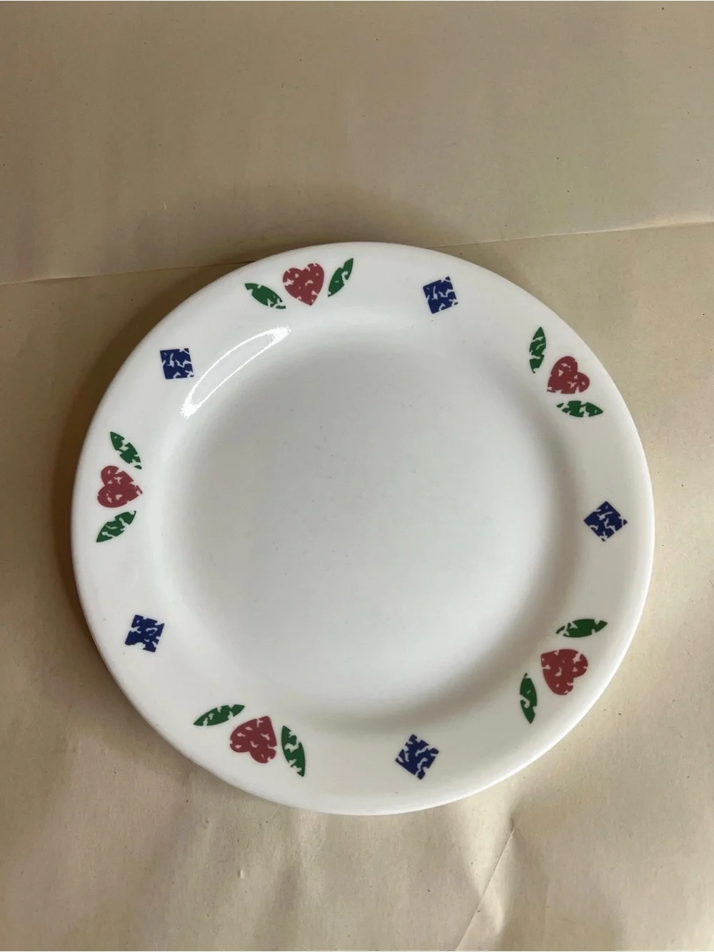 Vintage Corelle White Ceramic salad/ dessert Plate Quilt Heart pattern 1994